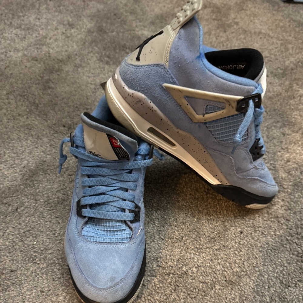 Size 7y Jordans